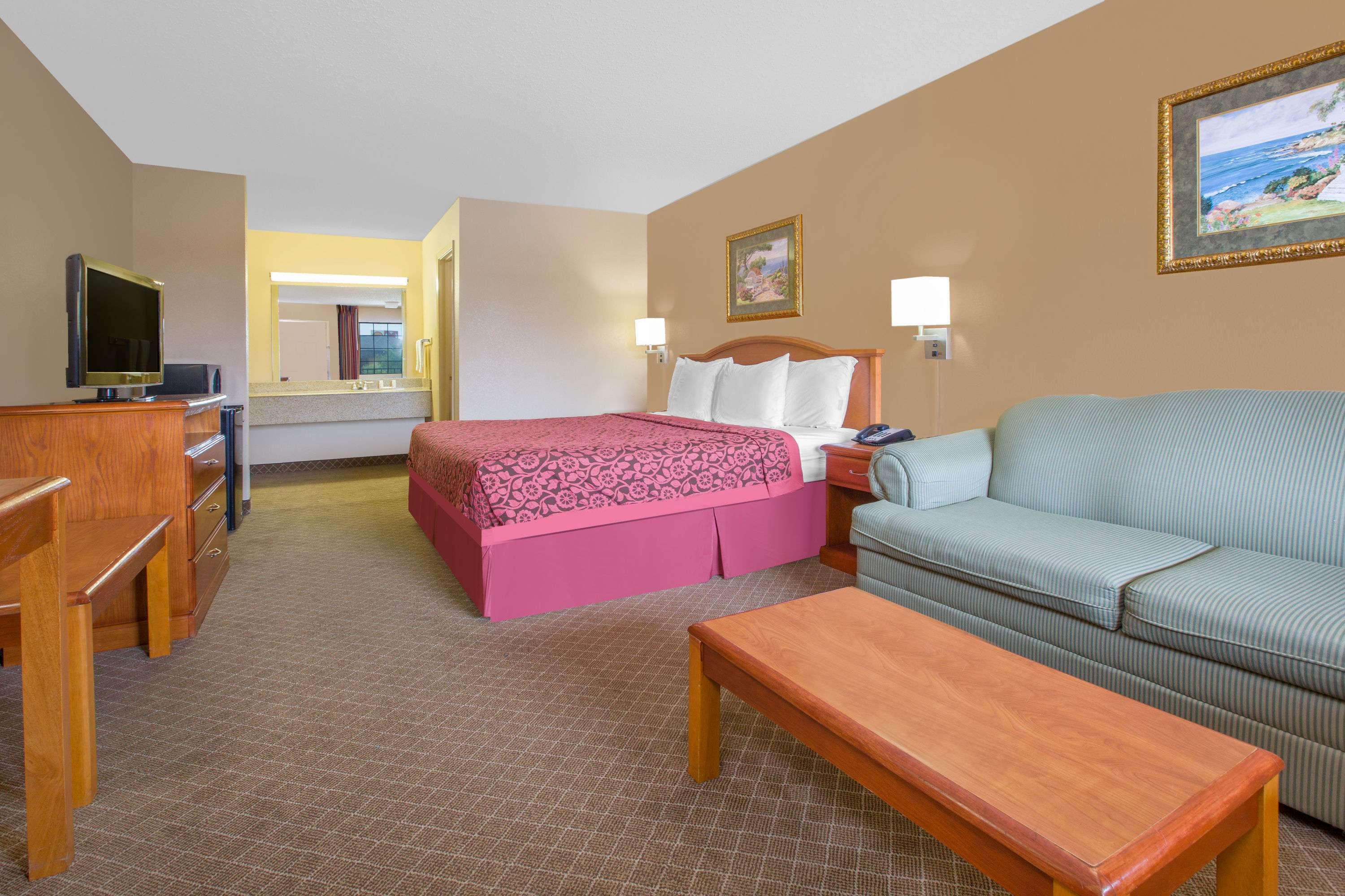 Days Inn By Wyndham Ruston La Esterno foto