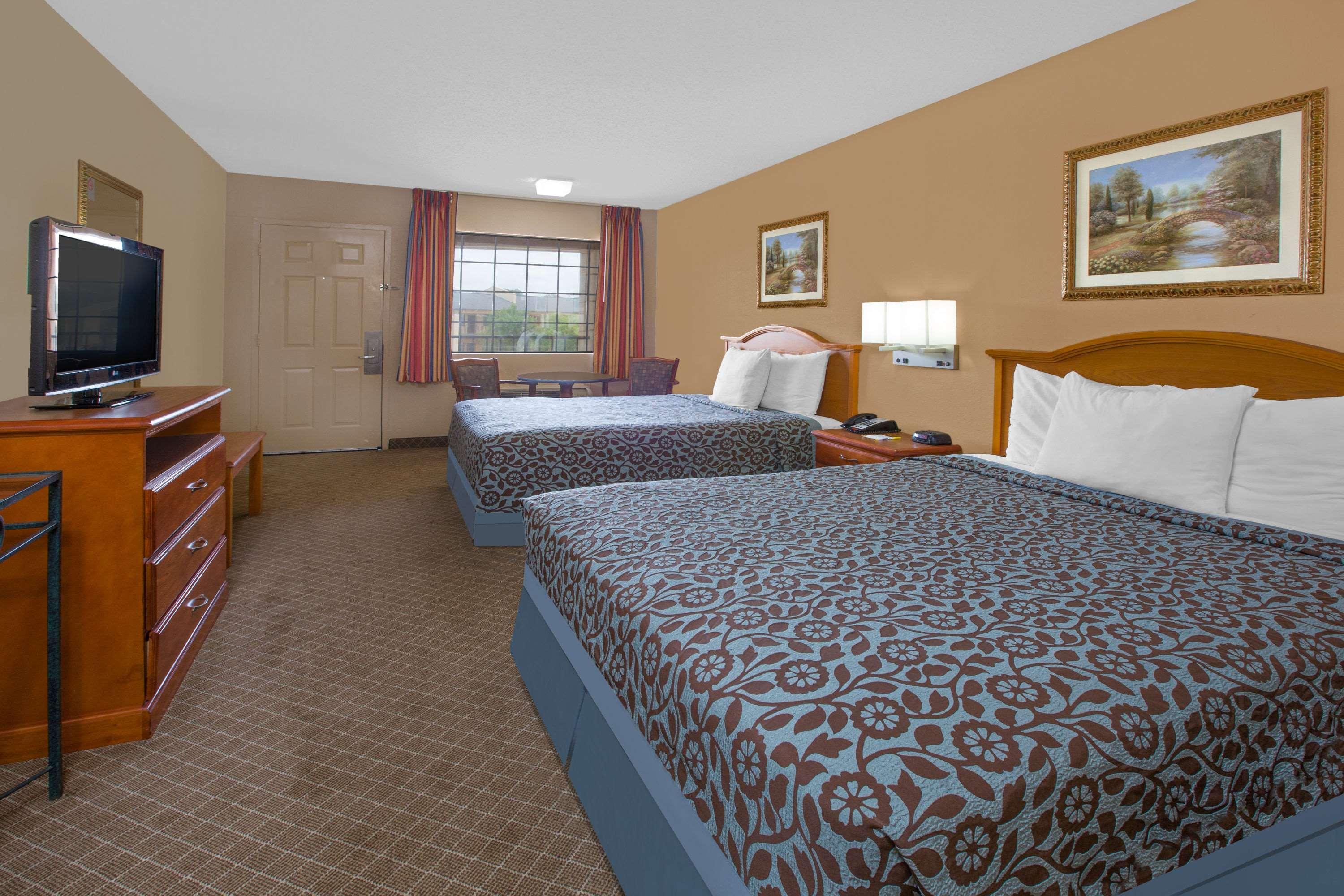 Days Inn By Wyndham Ruston La Esterno foto