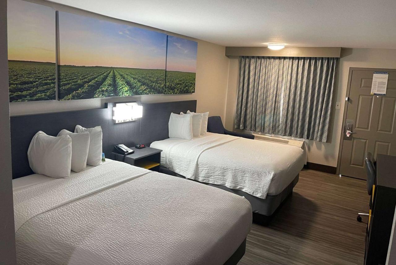 Days Inn By Wyndham Ruston La Esterno foto