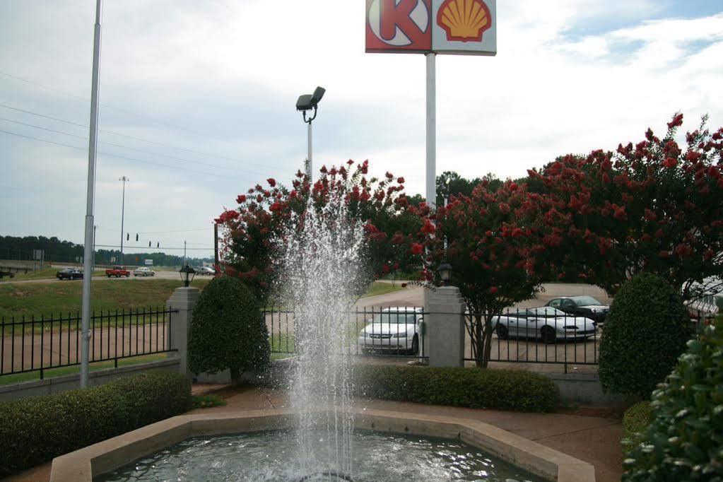 Days Inn By Wyndham Ruston La Esterno foto